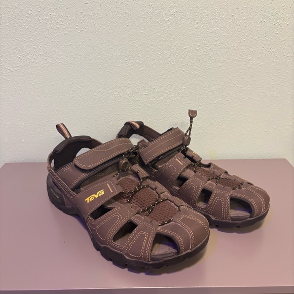 Teva Men’s Brown & Yellow Hiking Waterproof Sandals Size 9 - Picture 1 of 11